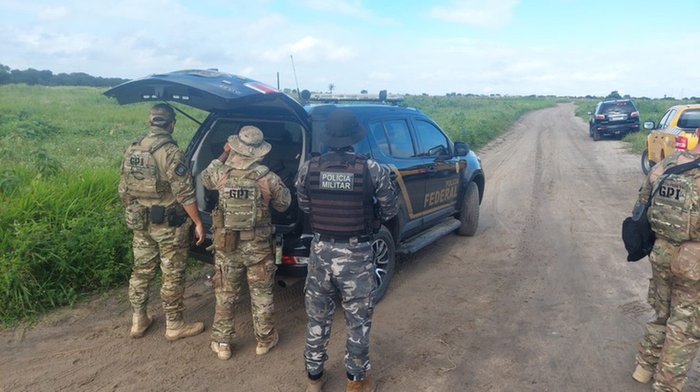 PF cumpre novo mandado de reintegração de posse no Aeroporto Castro Pinto, em João Pessoa — Foto: Reprodução / Polícia Federal