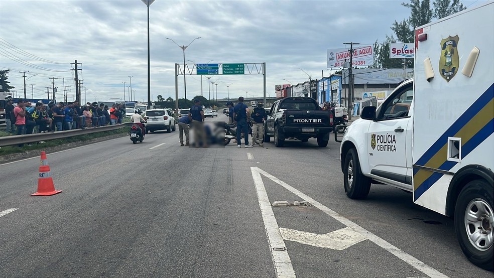 Acidente aconteceu na BR-101 em Parnamirim — Foto: Sammara Bezerra/Inter TV Cabugi