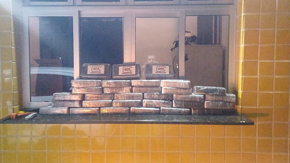 PRF apreende mais de R$ 1,5 milhão em drogas e prende três homens por tráfico no RN — Foto: Divulgação/PRF