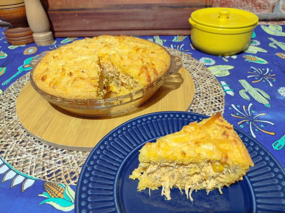 Empadão de flocão de milho com frango cremoso — Foto: Inter TV Costa Branca