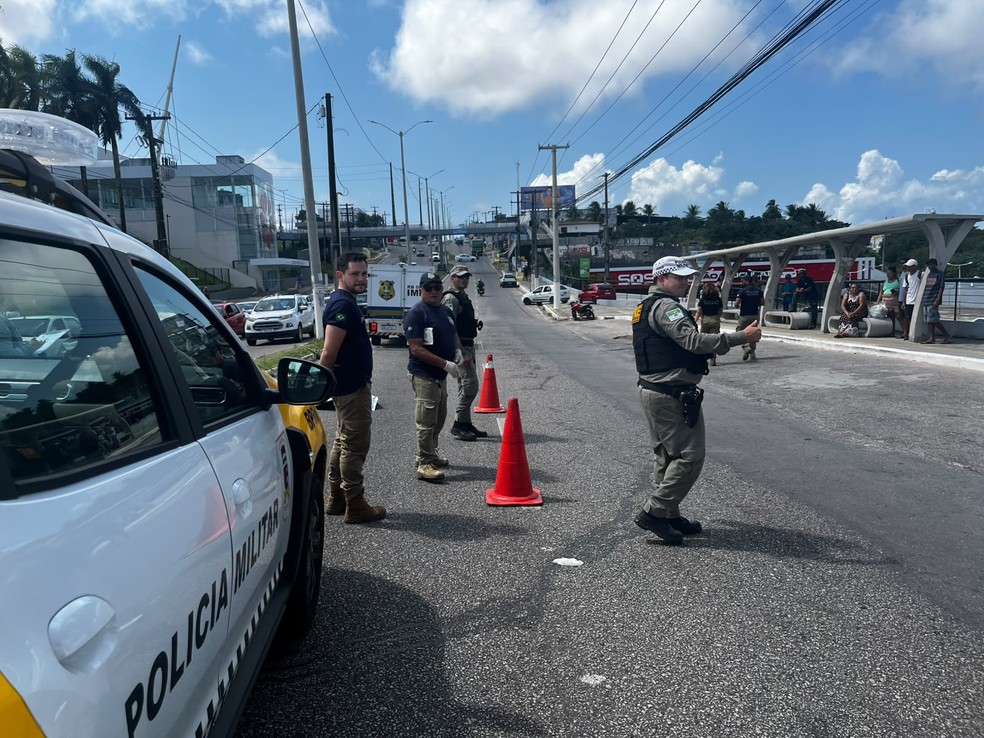 Acidente aconteceu na Avenida João Medeiros Filho, em Natal — Foto: Sammara Bezerra/Inter TV Cabugi