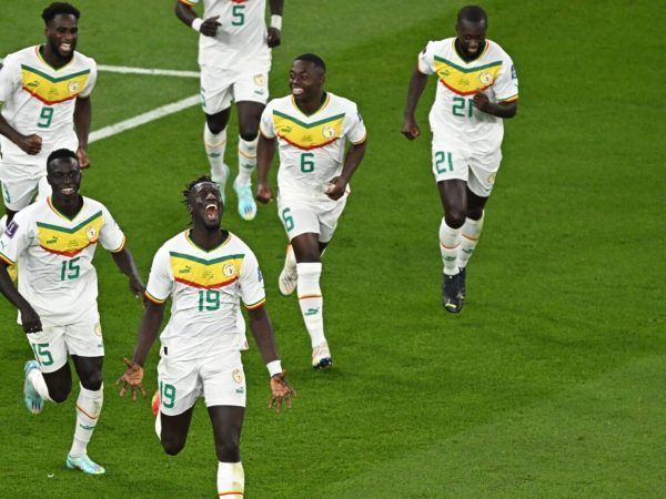 Senegal vence Catar e segue vivo no grupo A. — Foto: Reprodução