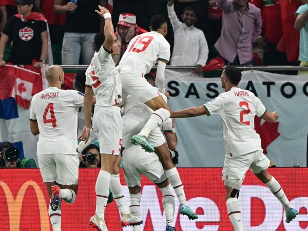 Em duelo contra o Canadá – já eliminado -, a seleção marroquina venceu a partida por 2 a 1 e carimbou o passaporte para a próxima fase do Mundial. — Foto: Reprodução