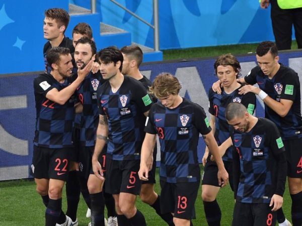 Com o resultado, a Croácia chegou aos nove pontos e encerrou a primeira fase na liderança do Grupo D (Foto: Khaled DESOUKI / AFP)