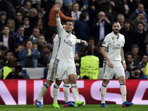 Casemiro marcou o terceiro gol do Real Madrid em belo chute de fora da área (Foto: Javier Soriano/AFP)