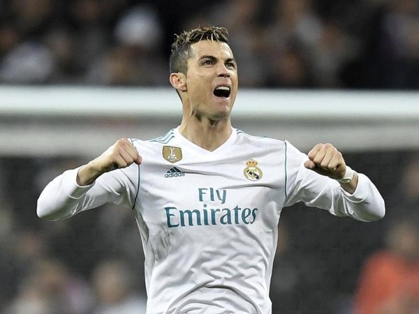 Cristiano Ronaldo comandou a virada madrilenha com dois gols (Foto: Gabriel Bouys/AFP)