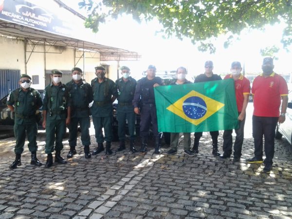 Na ocasião, aconteceu entrega de máscaras e álcool gel para moradores residentes em duas localidades — Foto: Divulgação