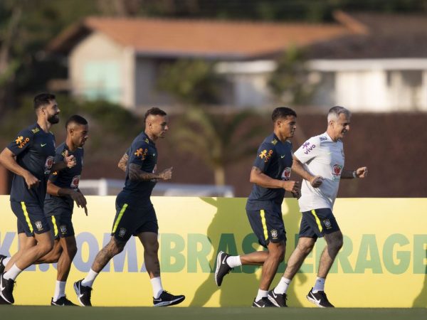 Primeiro treino da Seleção Brasileira na Granja Comary durante a preparação para o jogo contra a Bolívia — Foto: Lucas Figueiredo/CBF