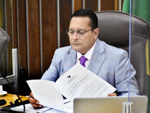 O parlamentar solicita contribuições para a segurança pública, saúde, recursos hídricos e infraestrutura da região — Foto: ALRN