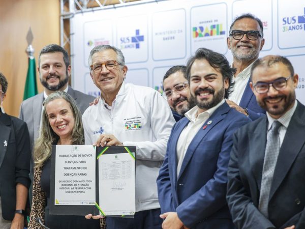 Brasília (DF), 26/02/2026 - O ministro da Saúde, Alexandre Padilha, durante anuncio de um conjunto de ações para reduzir o tempo de espera no diagnóstico e no tratamento de doenças raras no Sistema Único de Saúde (SUS). 
Foto: Joédson Alves/Agência Brasil