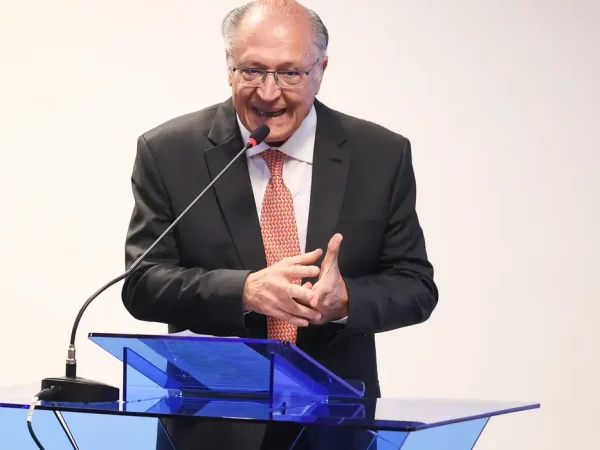 Brasília -DF- 03/06 /2026 - Vice-presidente, Geraldo Alckmin, durante assinatura de convênio entra a Caixa Econômica Federal e Santas Casas.  Foto Valter Campanato/Agência Brasil