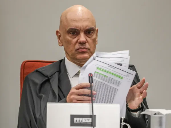 Brasília (DF), 10/06/2025 - O ministro do Supremo Tribunal Federal (STF) Alexandre de Moraes começa a ouvir os réus do núcleo 1 na ação da trama golpista, os interrogatórios ocorrerão presencialmente na sala de julgamentos da primeira turma da corte 
Foto: Valter Campanato/Agência Brasil