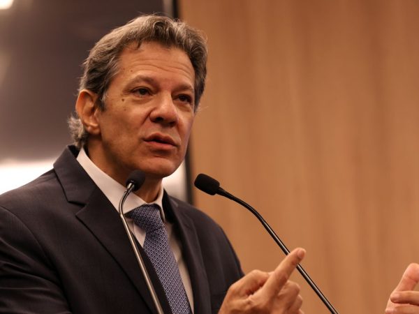 Brasília (DF), 28/08/2025 - O ministro da Fazenda, Fernando Haddad, durante entrevista coletiva para detalhar duas operações da Polícia Federal para combater a atuação do crime organizado no setor de combustíveis. Foto: José Cruz/Agência Brasil