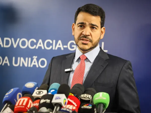 Brasília (DF), 01/07/2025 - o ministro da AGU, Jorge Messias, informou que a ação declaratória de constitucionalidade foi apresentada após solicitação feita pelo presidente Luiz Inácio Lula da Silva e com base em estudo técnico e jurídico solicitado ao órgão na semana passada.
Foto: José Cruz/Agência Brasil
