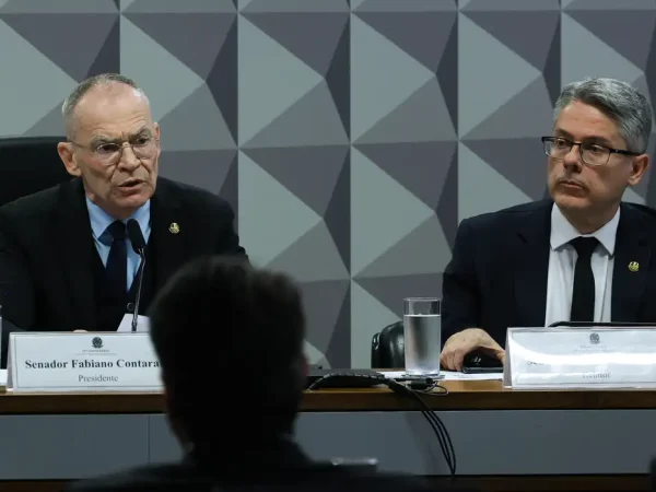 Brasília - 04/11/2025 -  A comissão parlamentar de inquérito (CPI) que vai investigar o crime organizado no país  foi instalada e o Presidente eleito foi o  Senador, Fabiano Contarato e o relator o Senador, Alessandro Vieira. Foto: Lula Marques/ Agência Brasil.