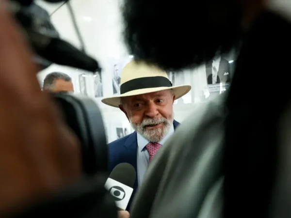 Brasília (DF), 09/01/2025 - O presidente Luiz Inácio Lula da Silva, visita exposição sobre os atos contra democracia em 2023.
Foto: Jose Cruz/Agência Brasil