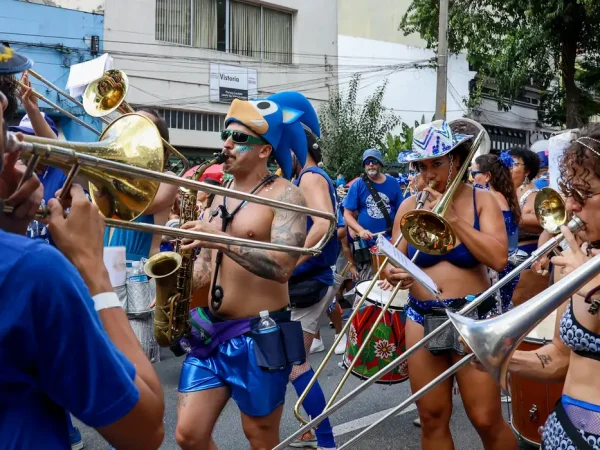 São Paulo (SP), 03/03/2025 - Desfile do bloco de carnaval Espetacular Charanga do França em Santa Cecília. Foto: Rovena Rosa/Agência Brasil