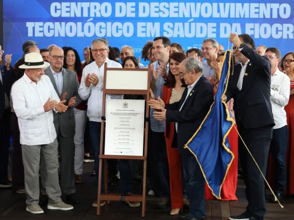 Rio de Janeiro (RJ), 23/05/2026 - O presidente da República, Luiz Inácio Lula da Silva, participa da inauguração das novas instalações do Centro de Desenvolvimento Tecnológico em Saúde (CDTS/Fiocruz), o lançamento do Centro de Desenvolvimento e Produção de Terapias CAR-T e a entrega de 42 veículos do programa Agora Tem Especialistas-Caminhos da Saúde e do SAMU para o estado. Foto: Rovena Rosa/Agência Brasil