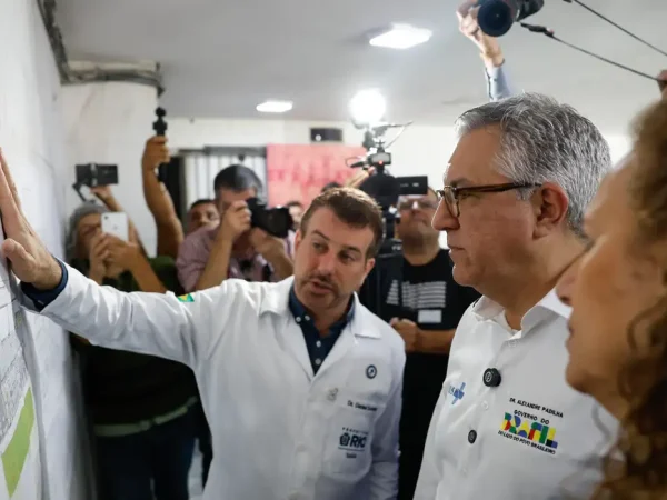 Rio de Janeiro (RJ), 27/09/2025 – O ministro da Saúde, Alexandre Padilha, visita o Hospital Federal do Andaraí para acompanhar obras e a inauguração de novas instalações. Foto: Fernando Frazão/Agência Brasil