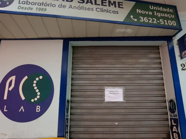 Nova Iguaçu (RJ) 12/10/2024 - A sede do PCS Lab Saleme, laboratório de análises clínicas interditado pela Anvisa para investigação da infecção de pacientes transplantados pelo vírus HIV, a partir de exames falso-negativos de doadores. Foto: Fernando Frazão/Agência Brasil