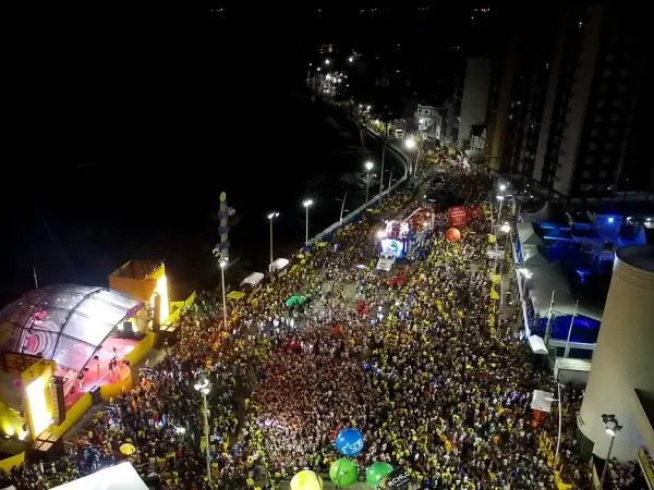 Salvador - fotos aéreas do Carnaval no Farol da Barra (Valter Pontes/Secom Salvador)