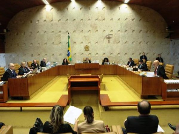 Plenário do Supremo Tribunal Federal (STF) durante sessão para julgamento sobre imunidade parlamentar de deputados estaduais (Carlos Moura/SCO/STF)