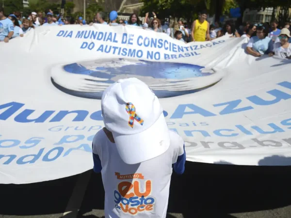 Rio de Janeiro - 8ª Caminhada do Dia Mundial da Conscientização do Autismo, ma zona sul da cidade (Tânia Rêgo/Agência Brasil)