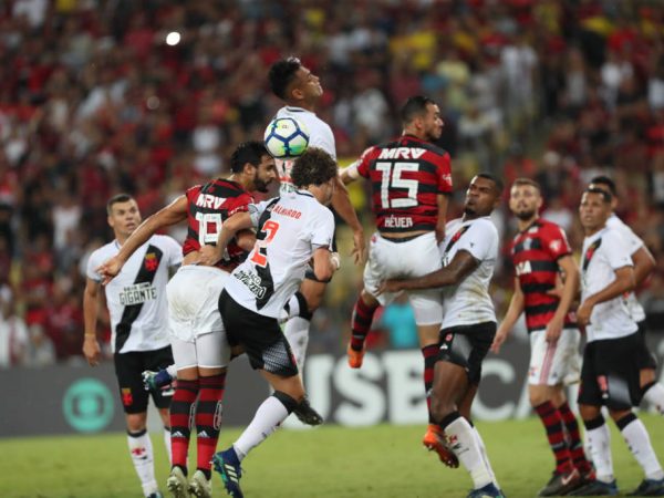 Vinicius Júnior marcou para o Flamengo e Wágner empatou para o Vasco (Foto: Gilvan de Souza/CRF)