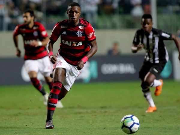 Com o resultado, os rubro-negros chegaram a 14 pontos e assumiram a liderança do Brasileirão (Foto: Staff Images / Flamengo)