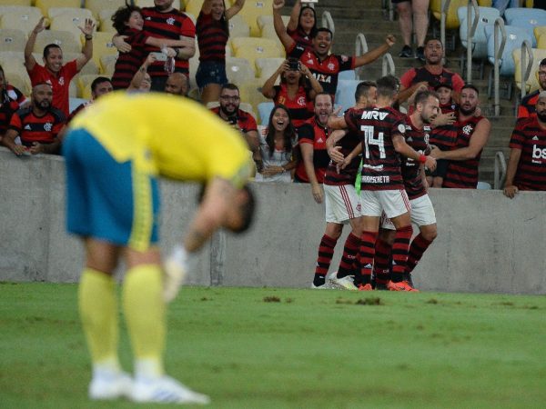 Fla estreou com o pé direito no Campeonato Brasileiro e venceu o Cruzeiro — Foto: Alexandre Vidal/Flamengo