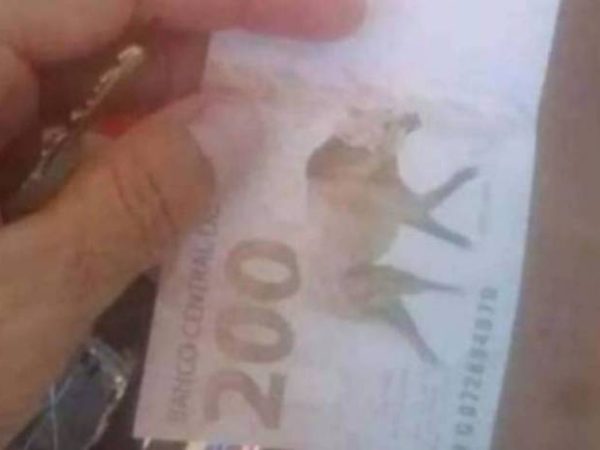 Nas redes sociais, populares dizem que já tem os R$ 200 em Madureira — Foto: Reprodução