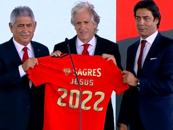 Clube português tenta atender aos desejos do novo treinador — Foto: Reprodução