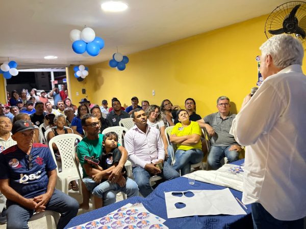 Todos confirmaram apoio para à reeleição de João Maia. — Foto: Divulgação