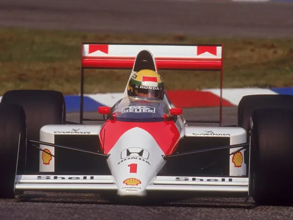 Automobilismo - Fórmula 1 - F1 , Grande Prêmio da Alemanha , Hockenheim, 30/7/89 Ayrton Senna em ação pilotando pela McLaren Foto tirada em 30 de julho de 1989. Para combinar com a reportagem especial HONDA-INNOVATION/ Action Images via Reuters