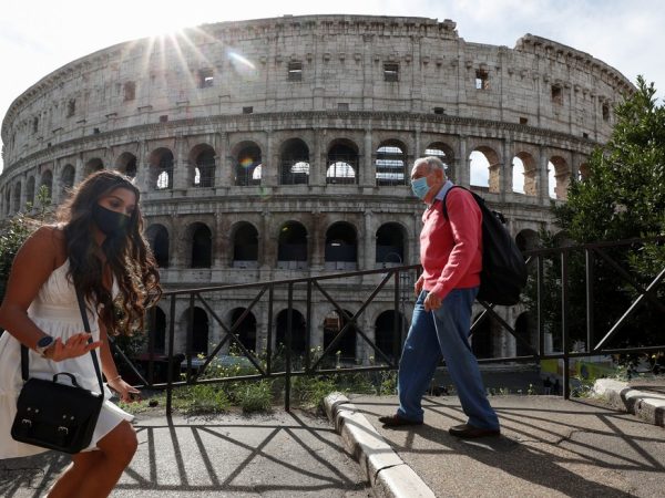 A Itália foi o primeiro país da Europa a ser atingido pela Covid-19 — Foto: Guglielmo Mangiapane/Reuters
