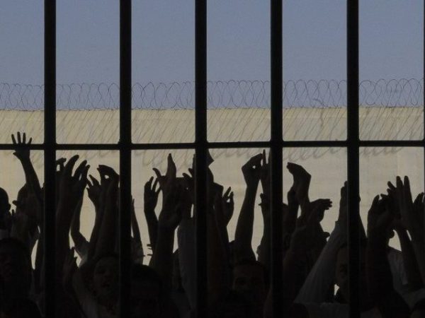 Atualmente, os presos que chegam ao sistema prisional são encaminhados para a Central de Recebimento e Triagem (CRT), em Parnamirim — Foto: Reprodução
