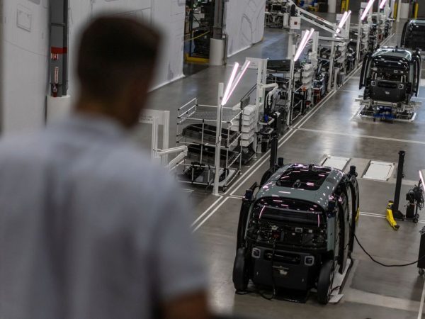 Fábrica de automóveis em Fremont, nos EUA