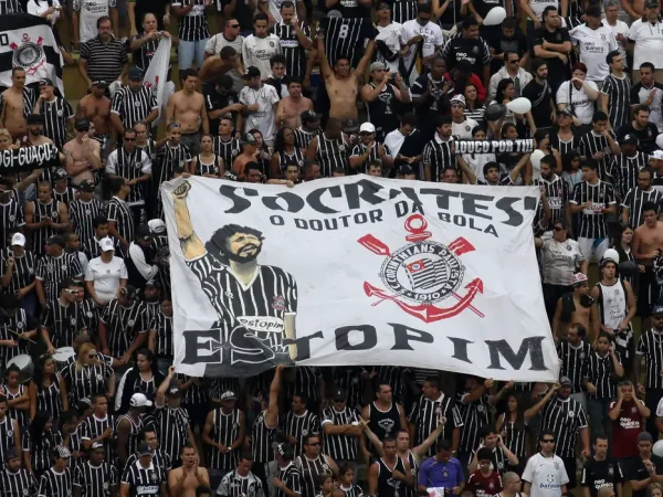 torcida Corinthians, faixa Sócrates