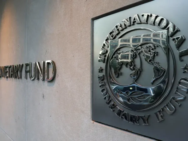 Logo do FMI em sua sede em Washington