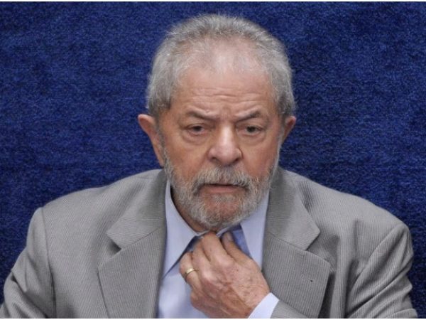 A fala de Lula sobre as acusações de assédio a Guimarães por parte de funcionárias da Caixa repercutiu negativamente nas redes — Foto: Reprodução