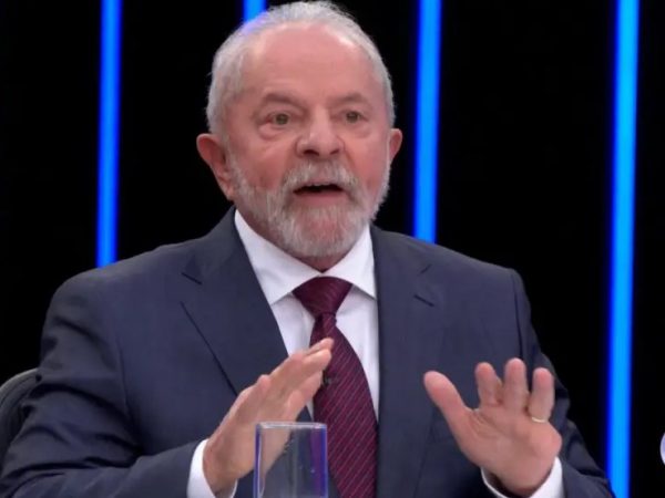 O ex-presidente oscilou negativamente dois pontos percentuais — Foto: Reprodução/Globo Play