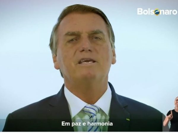 “Em paz e harmonia, vamos saudar a nossa independência”, diz Bolsonaro no vídeo. — Foto: Reprodução