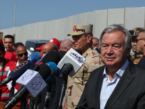 António Guterres visita fronteira de Rafah entre Egito e Faixa de Gaza
 20/10/2023   REUTERS/Amr Abdallah Dalsh