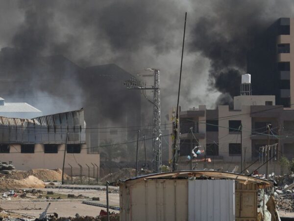 Ataque israelense em Khan Younis, sul de Gaza
 25/1/2024   REUTERS/Ibraheem Abu Mustafa
