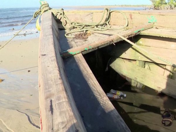 Embarcação que sofreu acidente em Moçambique
 8/4/2024   Divulgação via REUTERS