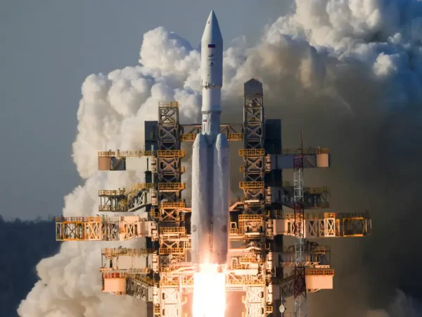 Angara-A5 rocket blasts off from its launchpad at the Vostochny Cosmodrome in the far eastern Amur region, Russia, April 11, 2024. Roscosmos/Ivan Timoshenko/Handout via REUTERS ATTENTION EDITORS - THIS IMAGE HAS BEEN SUPPLIED BY A THIRD PARTY. MANDATORY CREDIT. PICTURE WATERMARKED AT SOURCE.