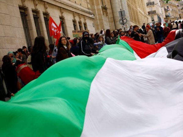 Protesto na Universidade de Sorbonne em Paris
 29/4/2024   REUTERS/Sarah Meyssonnier