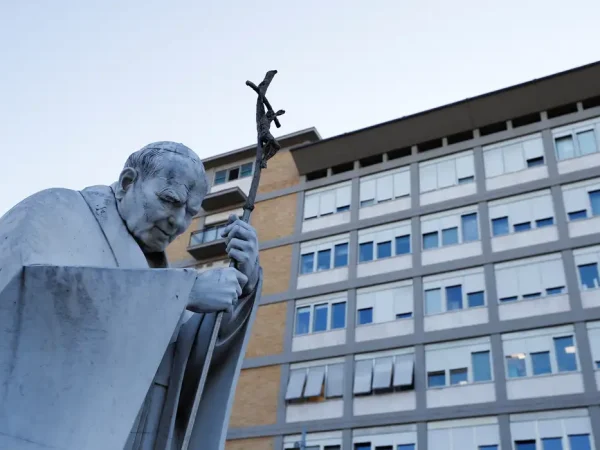 Roma- 22/02/2025 Hospital Gemelli, onde o Papa Francisco está internado para tratamento, em Roma, Itália, 22 de fevereiro de 2025. REUTERS/Ciro De Luca