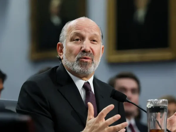 FILE PHOTO: U.S. Secretary of Commerce Howard Lutnick testifies before a House Appropriations Committee hearing on U.S. President Donald Trump's budget request for the Department of Commerce, on Capitol Hill in Washington, D.C., U.S., June 5, 2025. Reuters/Leah Millis/Arquivo/Proibida reprodução