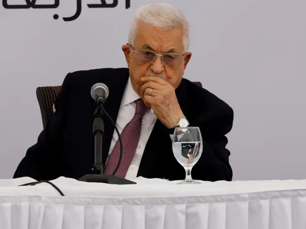 Presidente palestino Mahmoud Abbas em Ramallah
 14/5/2025   Reuters/Mohammed Torokman/Proibida reprodução